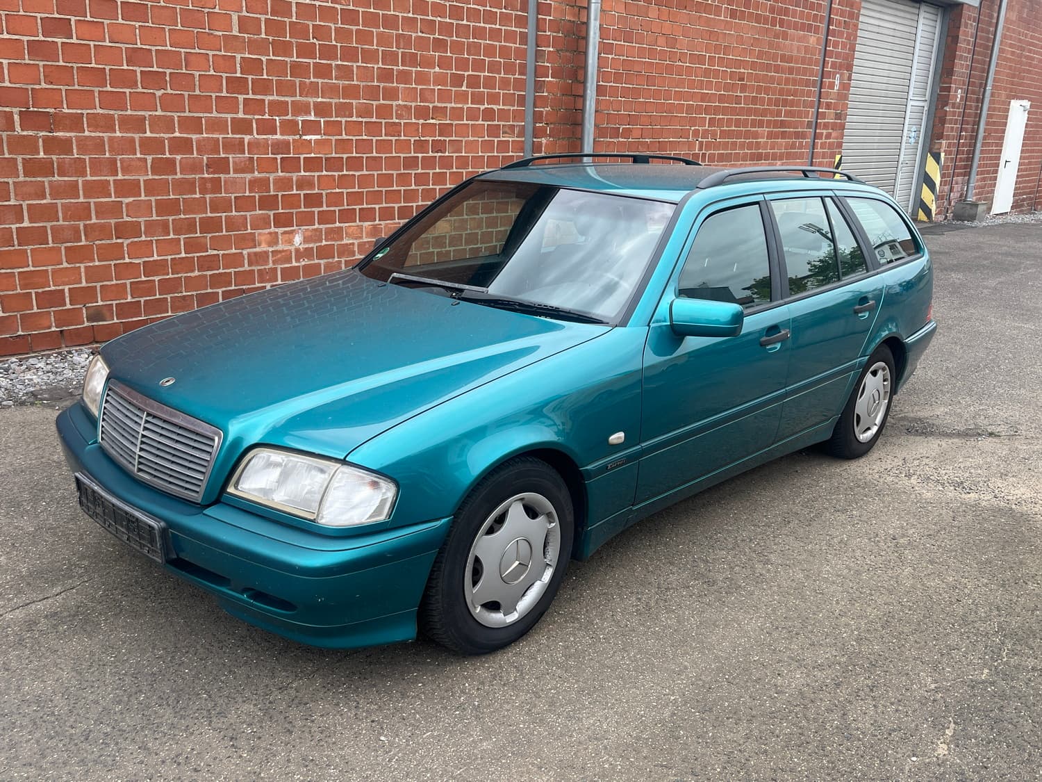 Bild vom Mercedes C-Klasse Kombi Grün
